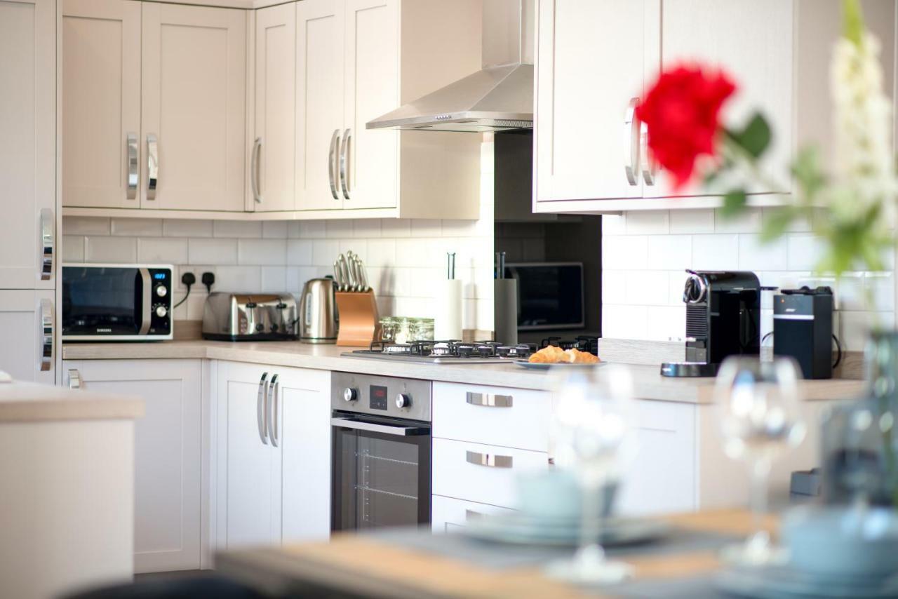 Morley Cottage - Modern 3 Bedroom, 2 Bathroom House With Garden In Southsea, פורטסמות' מראה חיצוני תמונה